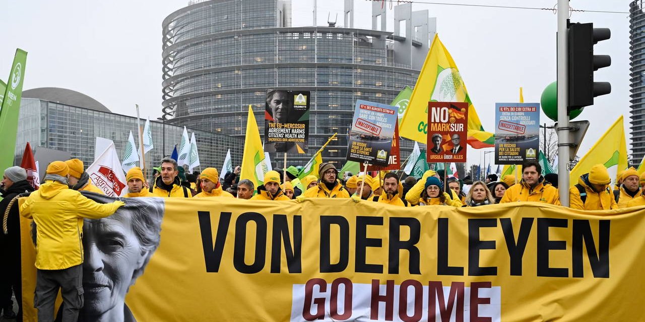 Avrupa Parlamentosu önünde çiftçi protestosu: Von der Leyen evine dön!