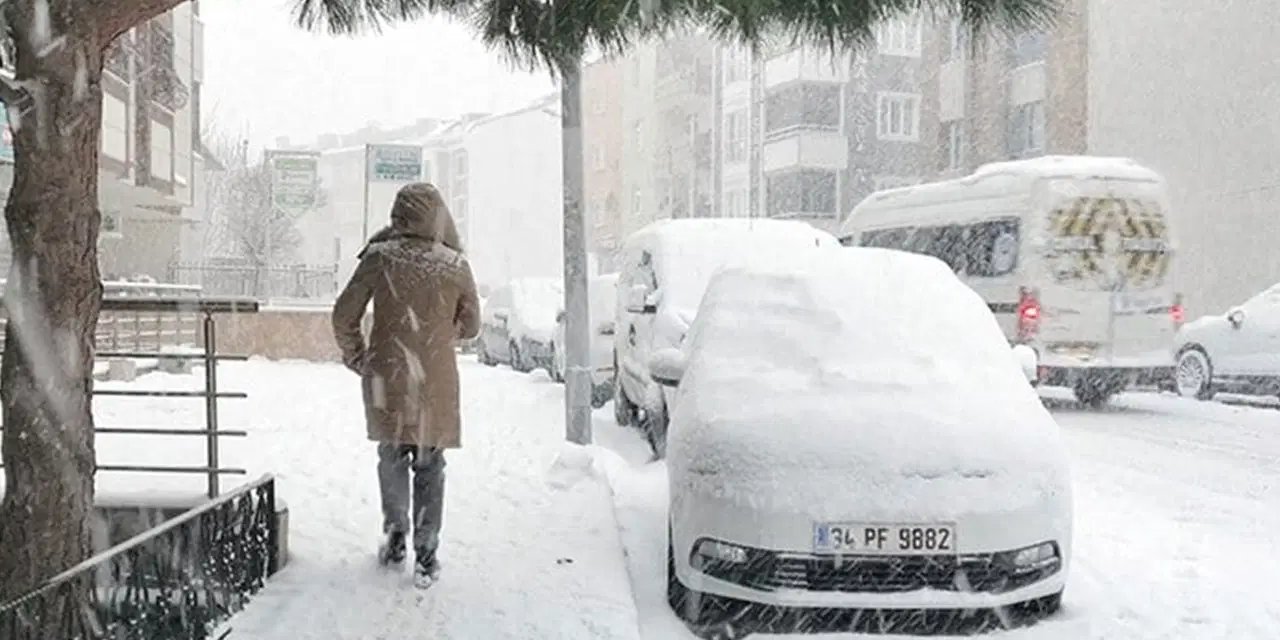 AKOM tarih verdi: İstanbul'a yeniden kar geliyor