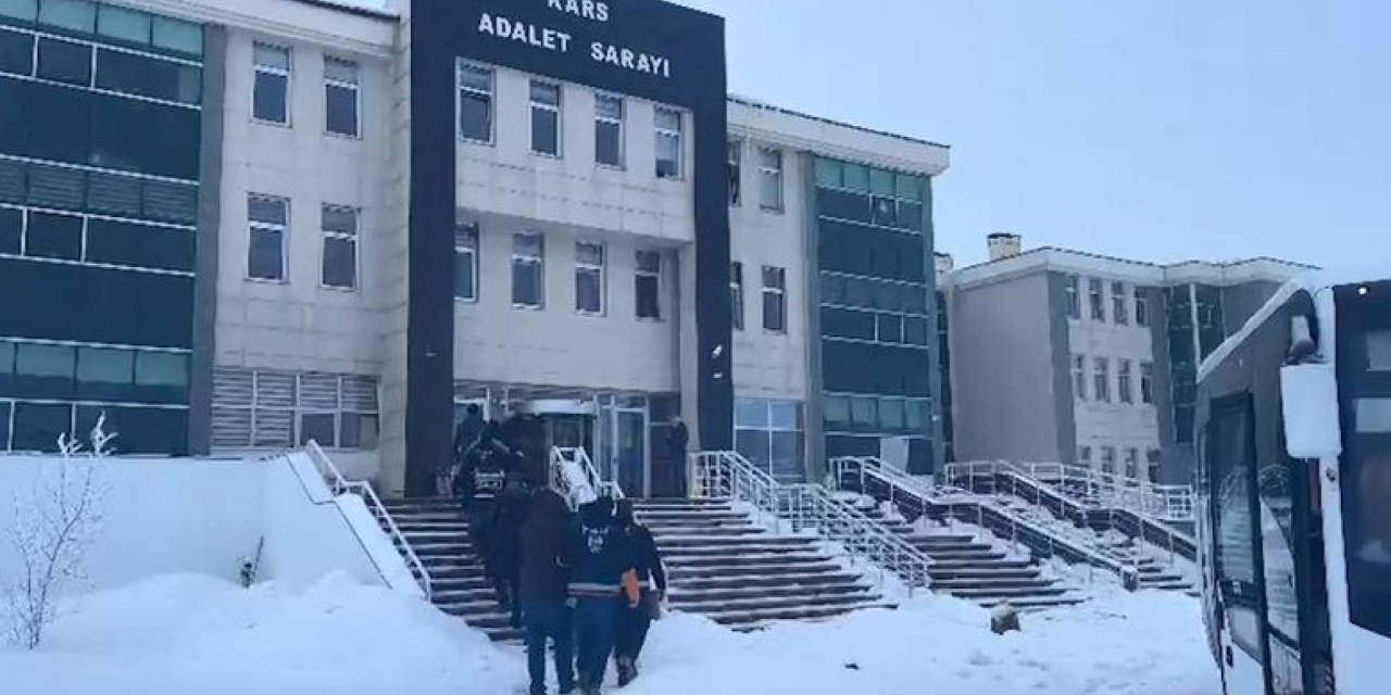 Kars'ta düzenlenen fuhuş operasyonunda 12 zanlı tutuklandı