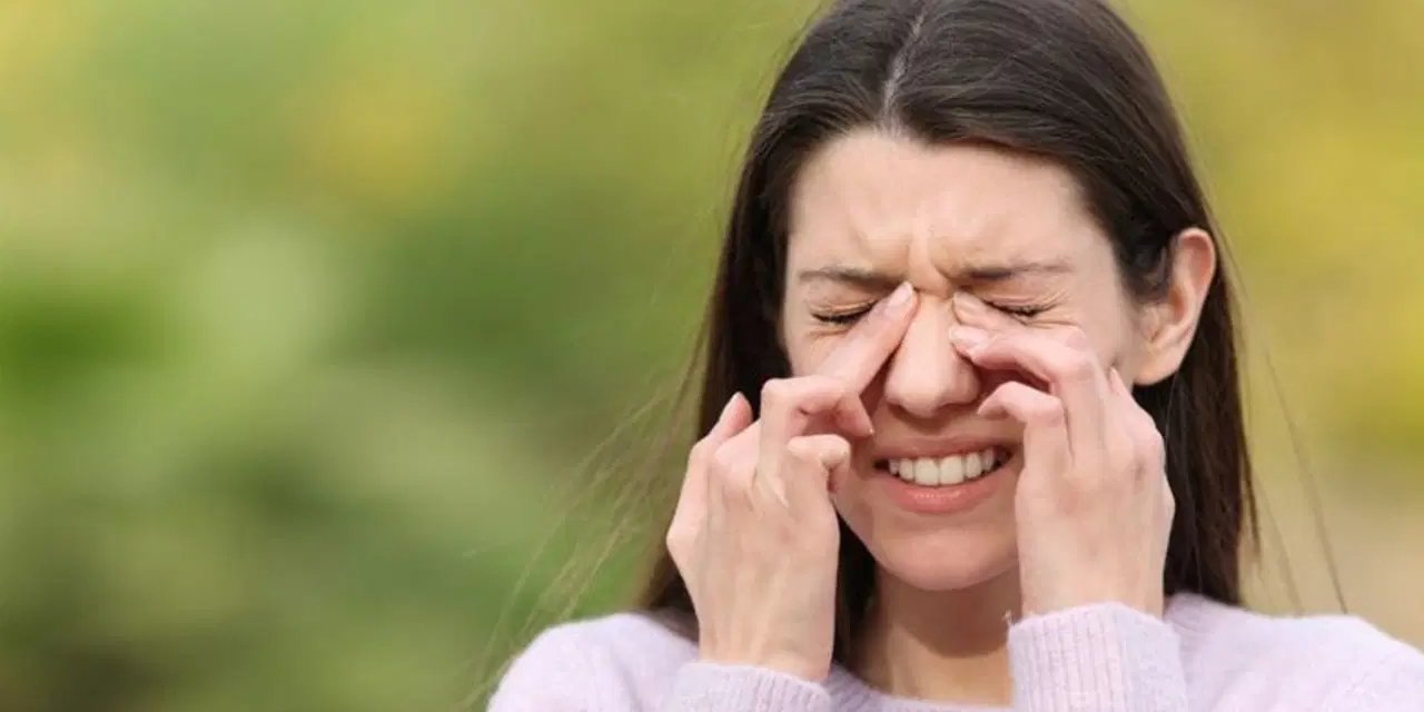 Sürekli gözünüz kaşınıyorsa dikkat: Kirpik dibi paraziti olabilir