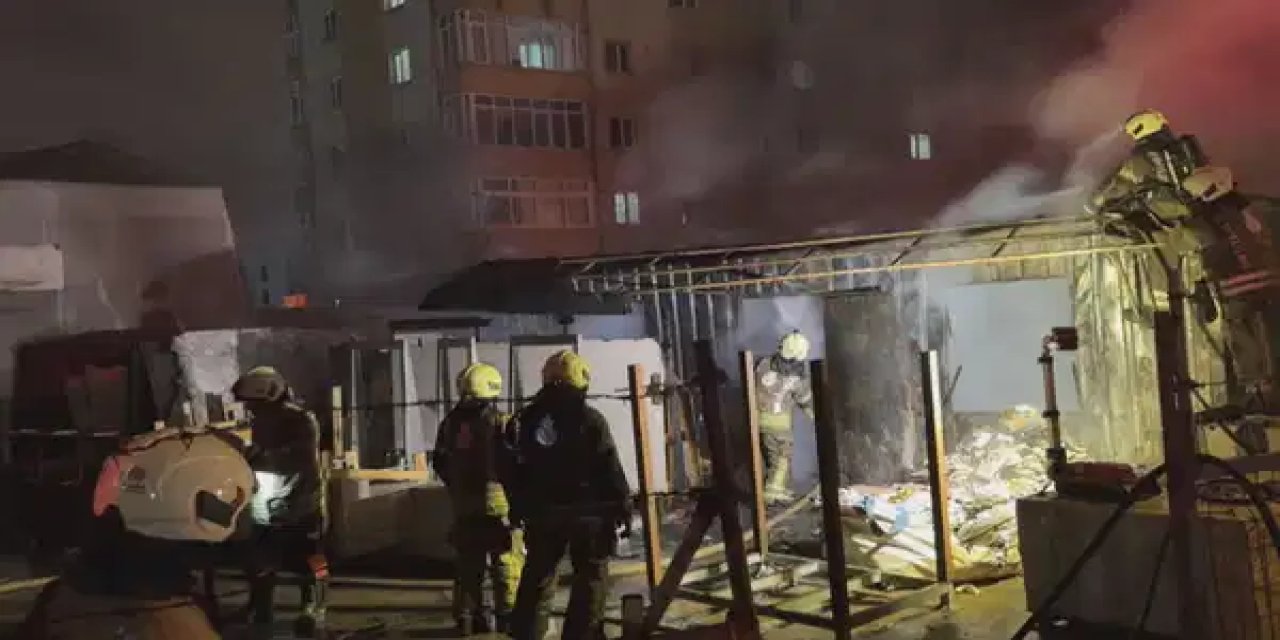 Ataşehir'de mermer atölyesindeki konteynerde yangın paniği: 2 kişi dumandan etkilendi!