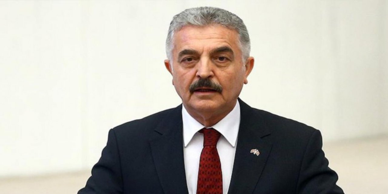 Büyükataman, Kılıçdaroğlu'na takılan siyah kurdele için, kendisini kirli güçlere teslim ettiğinin utanç nişanesi dedi.