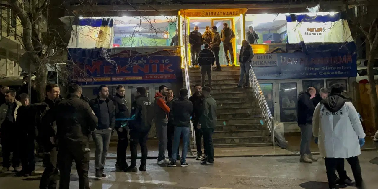 Bursa'da dehşet! Kahvehane çıkışı silahlı saldırıya uğradılar: 2 yaralı