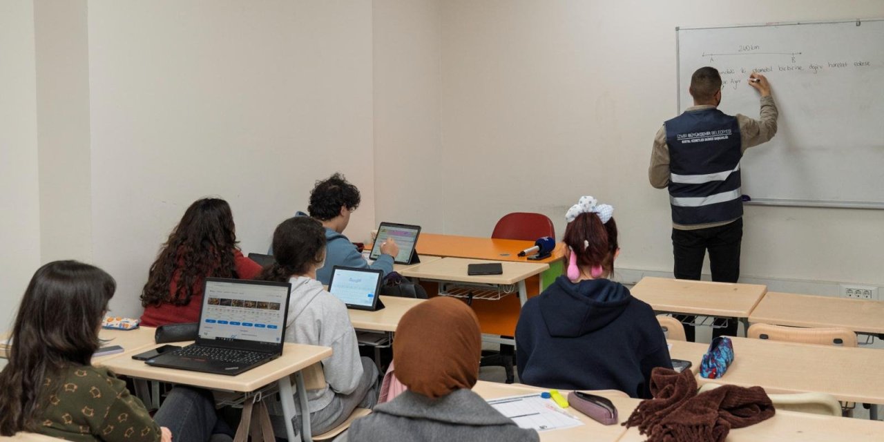 İzmirli öğrencilere yapay zekâ destekli matematik