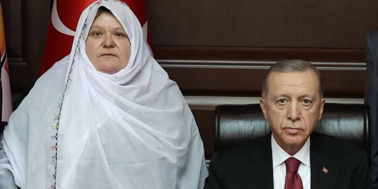 Belediye başkanının giyimini hedef alan sözleri üzerine gözaltına alındı, tutuklandı