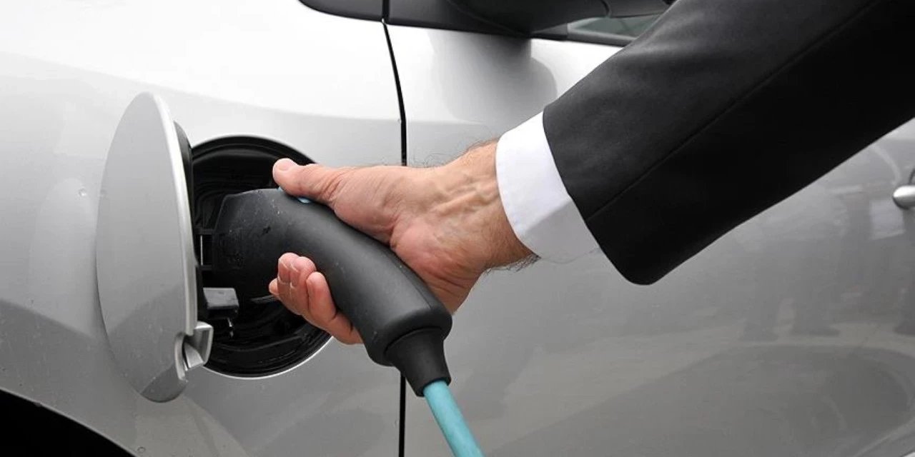 Elektrikli araç piyasasını Çin çarptı