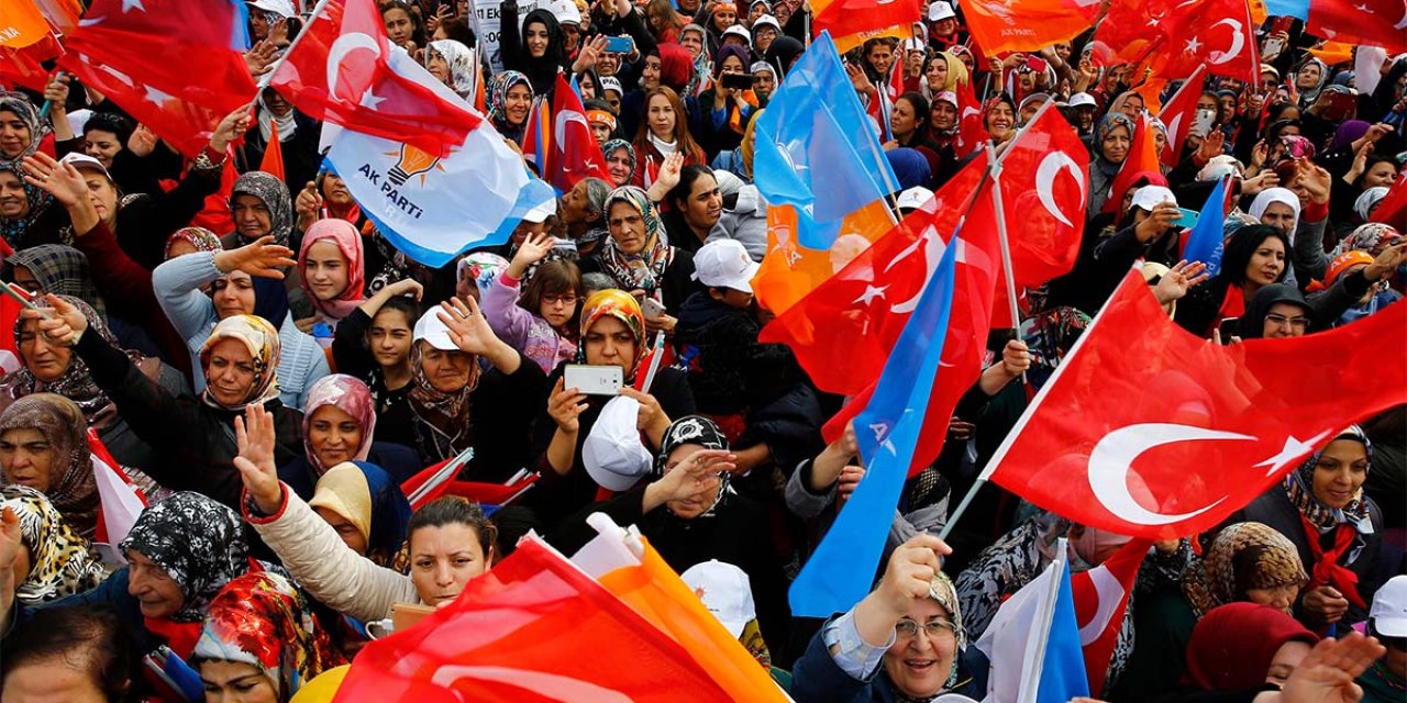 Ertuğrul Özkök: Son 72 saat’te gelen bilgi: AKP döneminde Türkiye’de “çok dindarım” diyen kaç kişi kaldı?