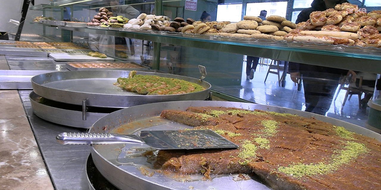 Ramazan öncesi 'tatlı' mesaisi: Üretim 3 vardiyaya çıktı
