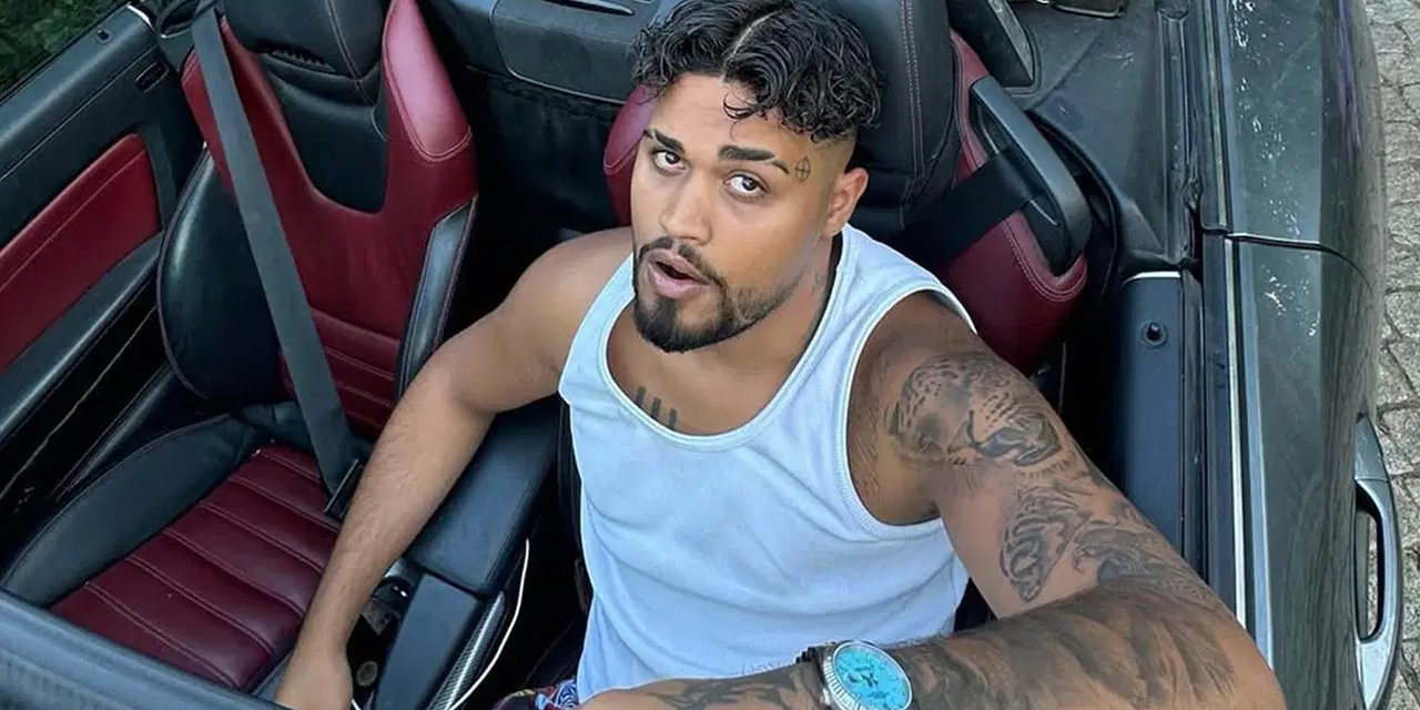 Lvbel C5 hayranının telefonunu kırdı!