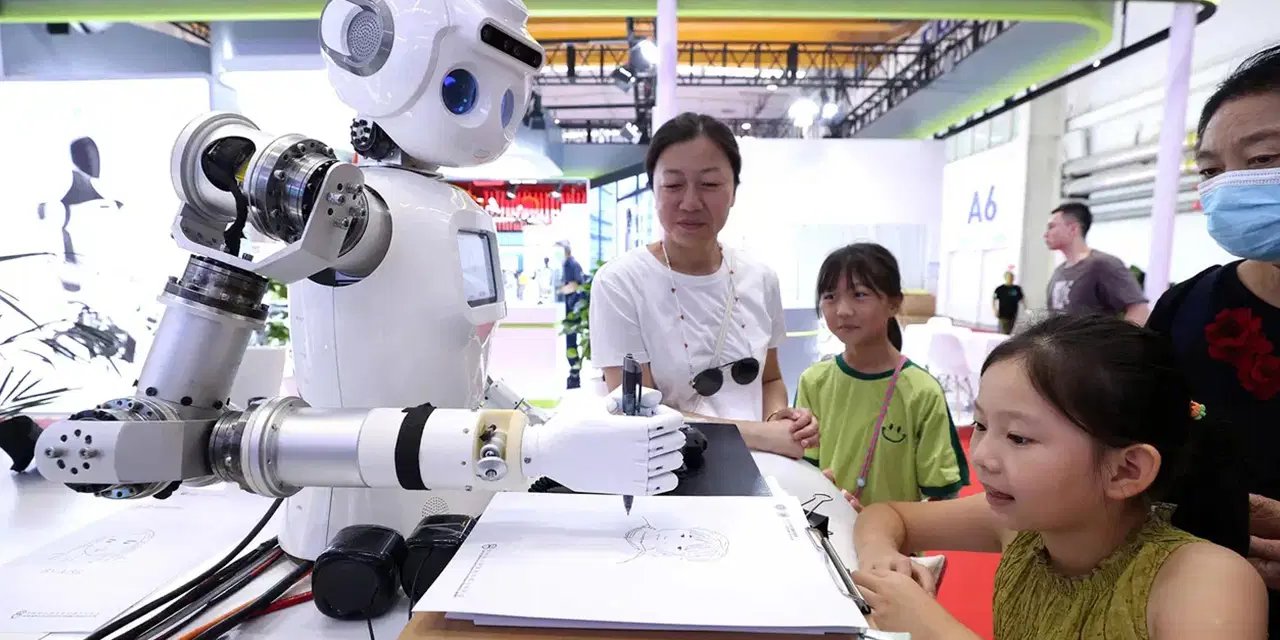 Çin’de doğum oranı dipte: Çözüm robotlarda mı?