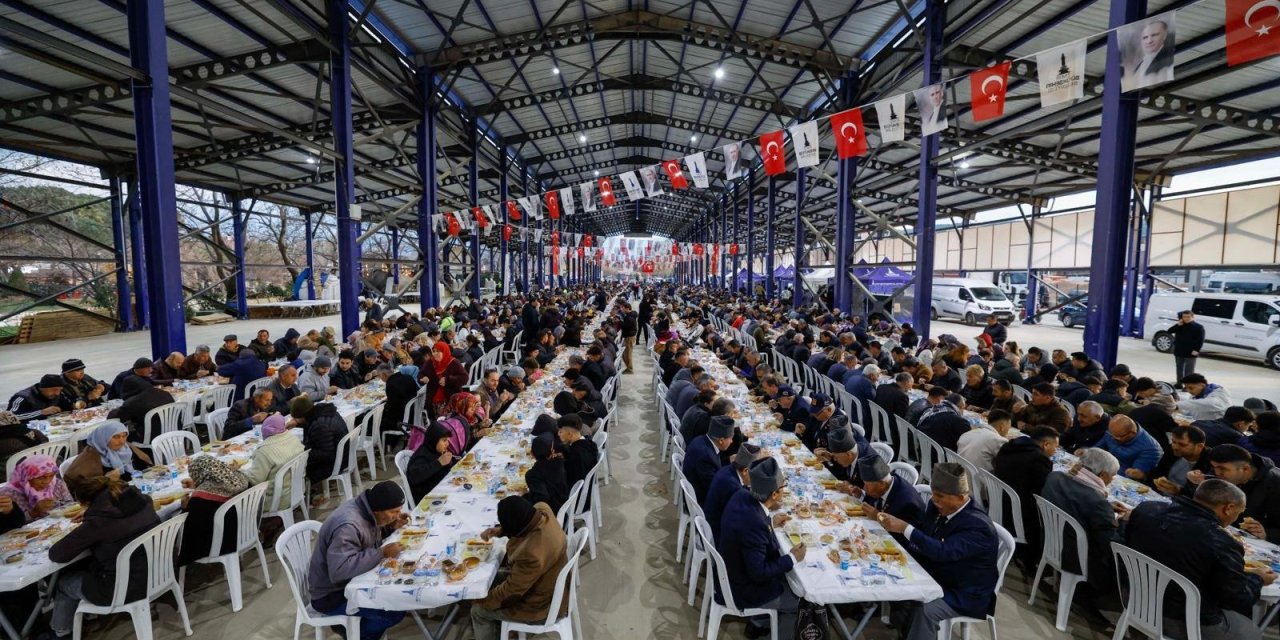 İzmir'de bereket hem sofralara hem meydanlara yayılacak