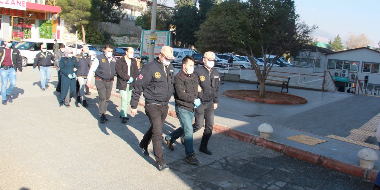 Kahramanmaraş'ta FETÖ operasyonu: 5 gözaltı