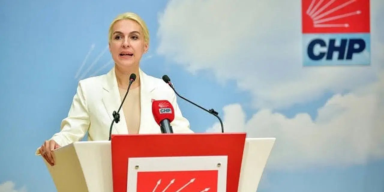 Geçeceği partiyi açıkladı, kullandığı marş dikkat çekti