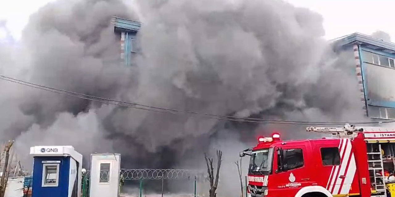 Silivri'de fabrika yangını: Ekipler müdahale ediyor