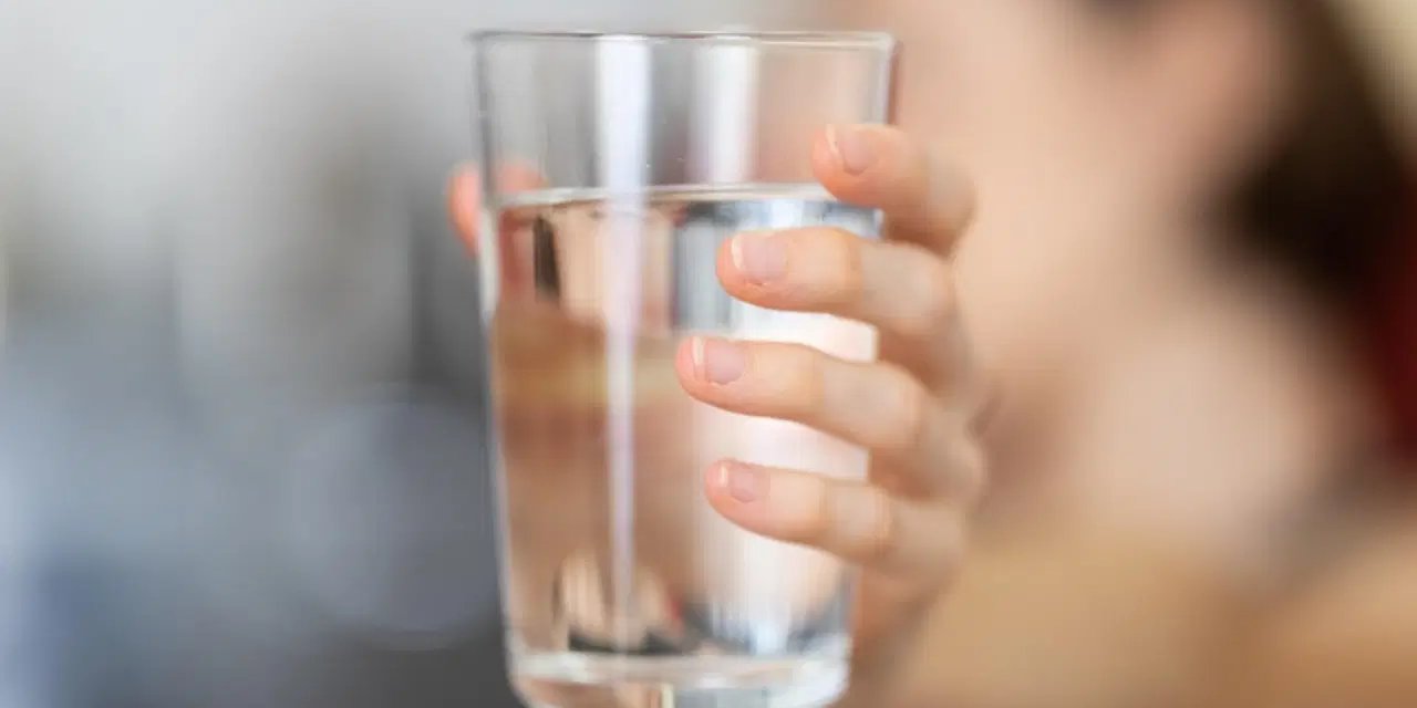 CHP'li Başevirgen: 'Dört kişilik bir ailenin aylık içme suyu masrafı 3 bin lirayı buluyor'