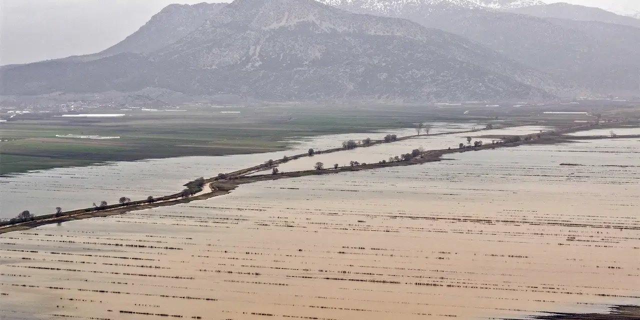 Antik çağın mirası küllerinden doğdu: Kurutulan Karagöl 50 yıl sonra suya kavuştu!