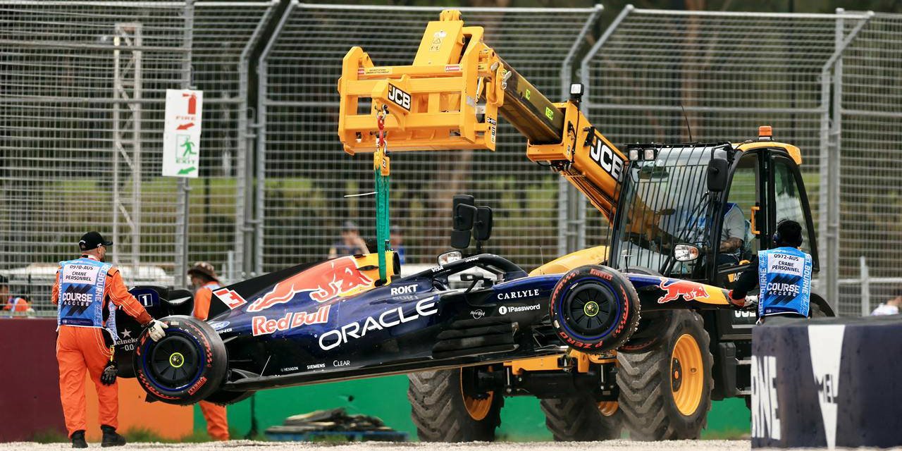 Max Verstappen, Formula 1'de yeni sezona kazayla başladı!