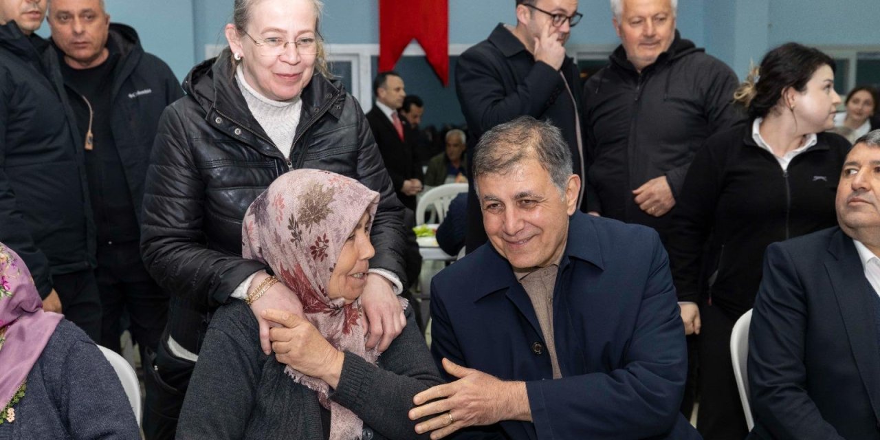 Başkan Tugay iftardan sahura halkın arasında