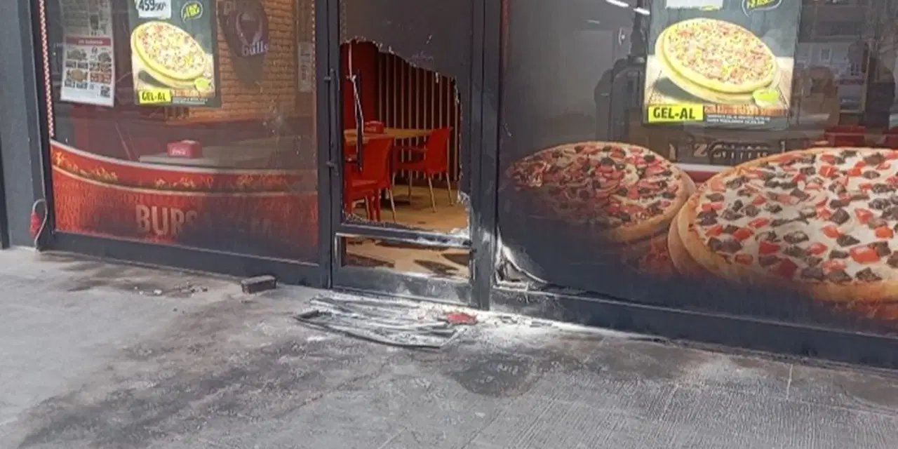 Bursa'da kundaklamalar: Araçla tek tek gezip pizzacının şubelerini yaktı