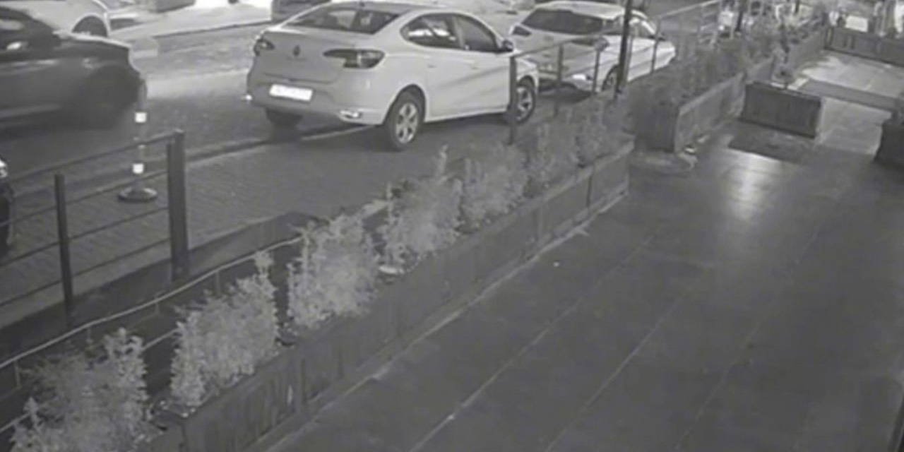 Esenyurt'ta iş yerini kurşunlayan 2 şüpheli yakalandı