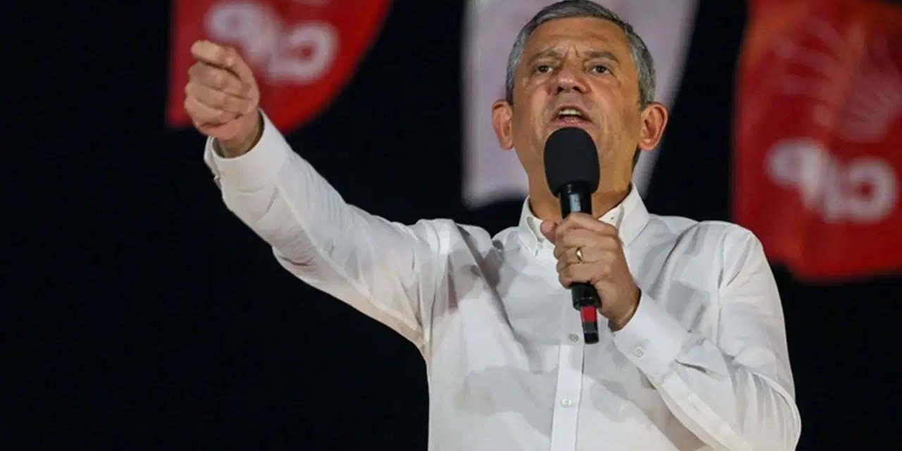 Özgür Özel'den Akın Gürlek'e yanıt: 'Şantajı itiraf ediyor' dedi, o konuşmayı paylaştı