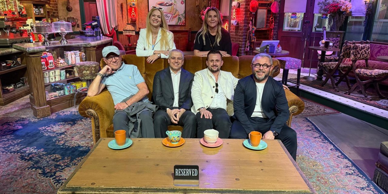 Ertuğrul Özkök: Efsane bir şarkının 42’nci yılında Bayram’ın son günü için seçtiğim yeni şarkılar