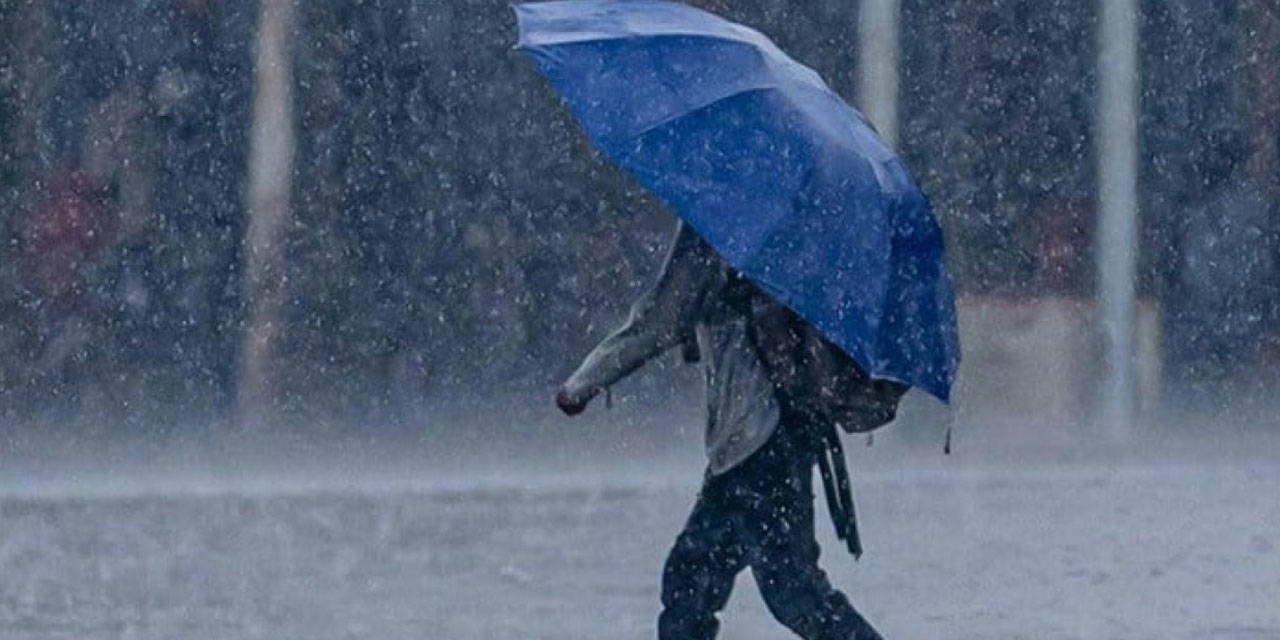 Şanlıurfa'da sağanak yağış nedeniyle eğitime ara verildi