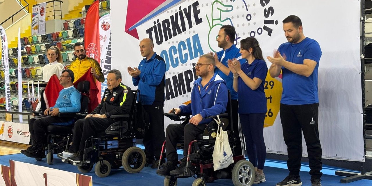 İzmir Büyükşehir’in boccia takımı, bronz madalya ile döndü