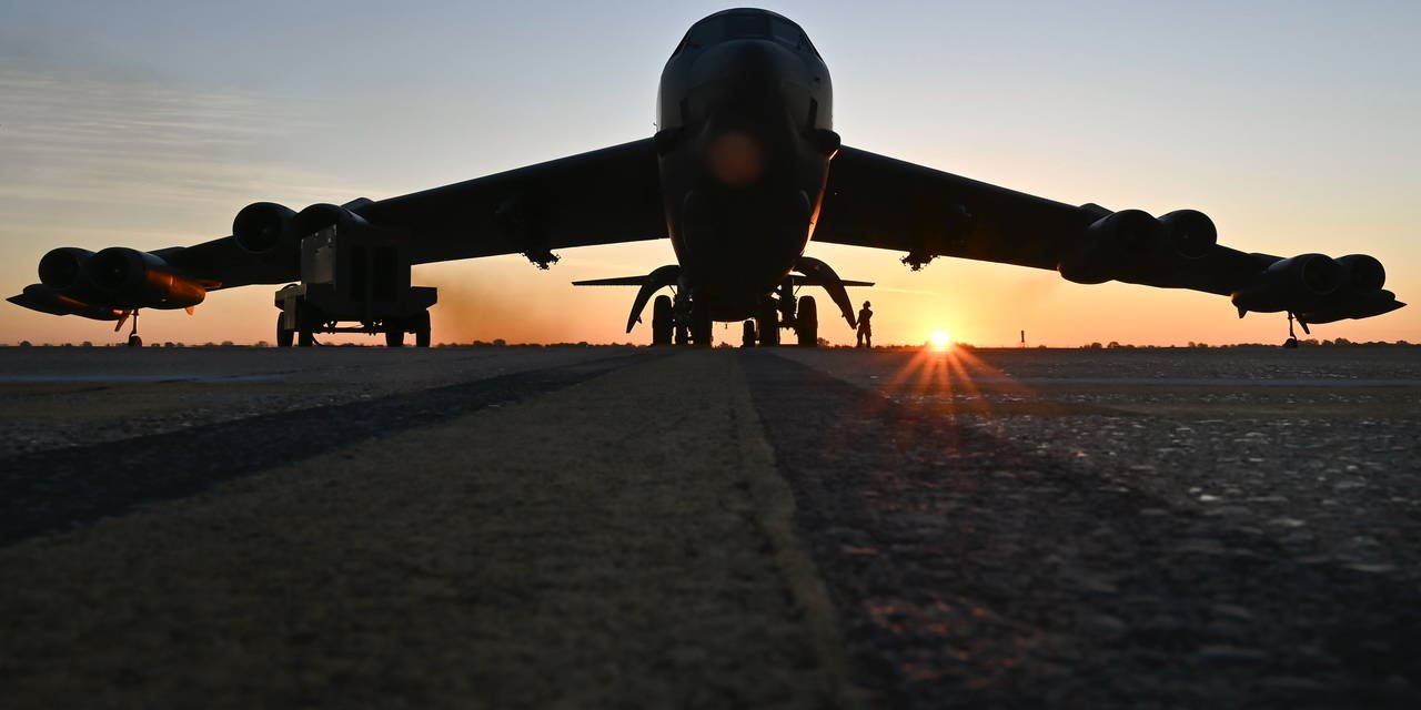 İlk kez İran üzerinde uçtu: Nükleer taşıma kapasitesine sahip B-52 bombardıman uçağının özellikleri