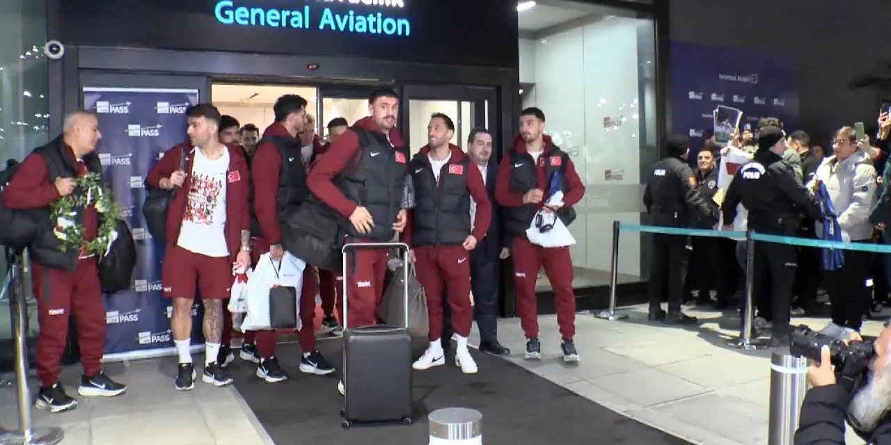 A Milli Futbol Takımı Türkiye'ye döndü!