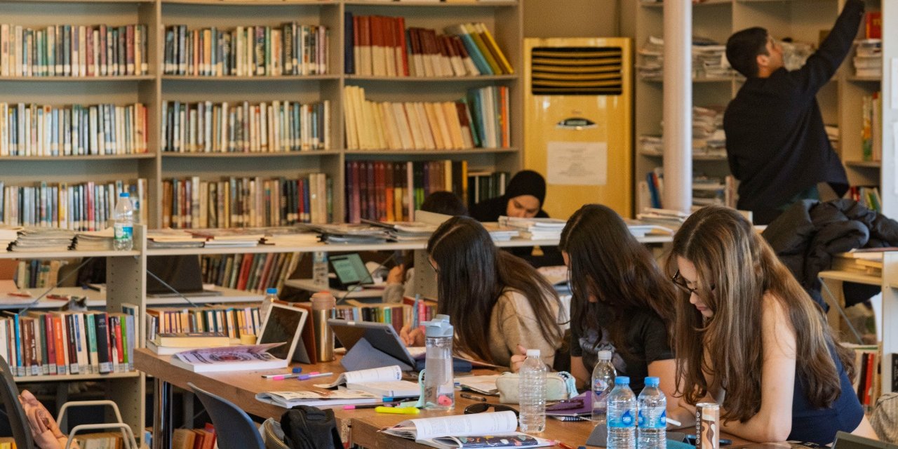 İzmir’in kütüphaneleri gençlere “iyi geldi”