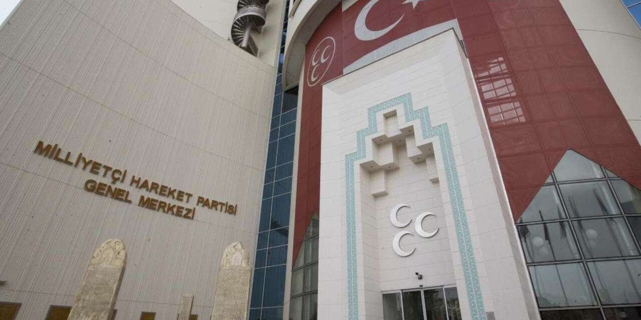 MHP İstanbul il ve ilçe teşkilatları feshedildi