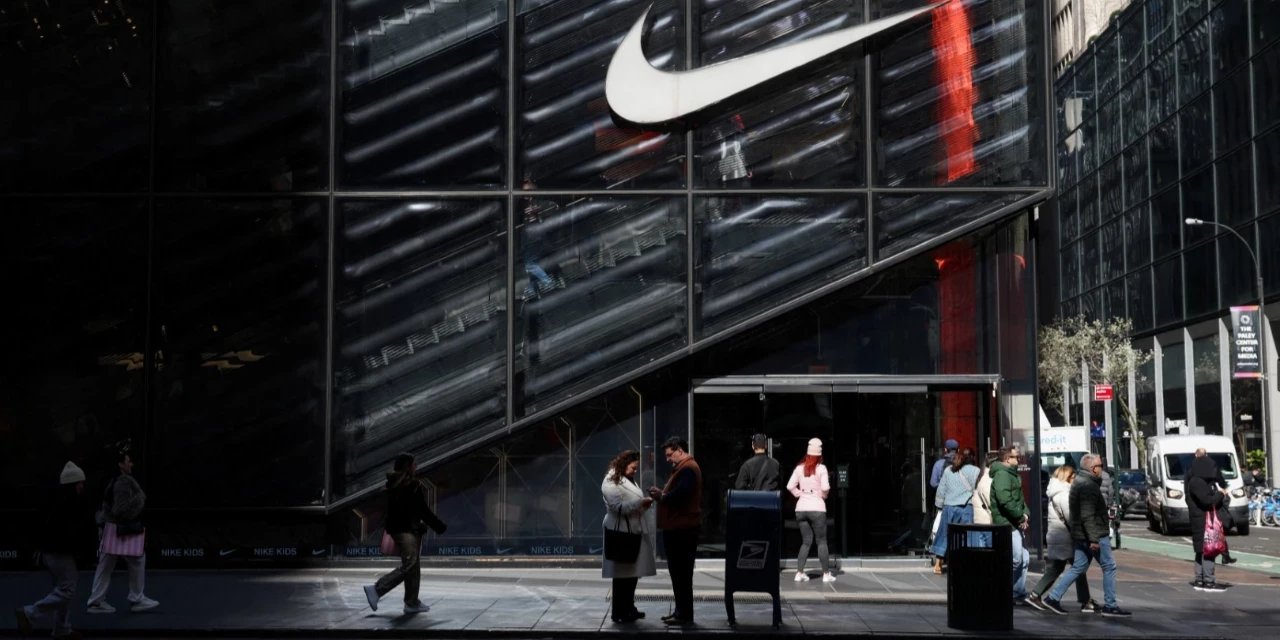 Nike’ta alarm: Hisseler 12 yılın dibinde