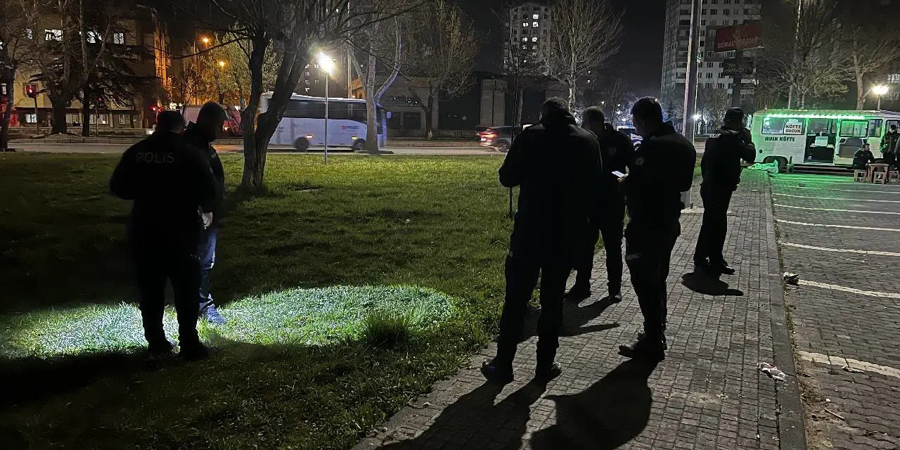 Kayseri’de 'laf atma' kavgası kanlı bitti: Yaralılar var