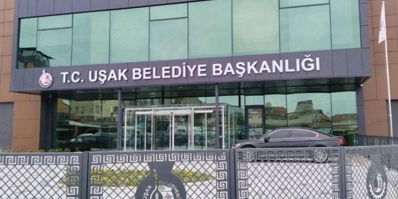 Uşak Belediyesi'ne yönelik operasyonda gözaltına alınan 29 kişi adliyeye sevk edildi