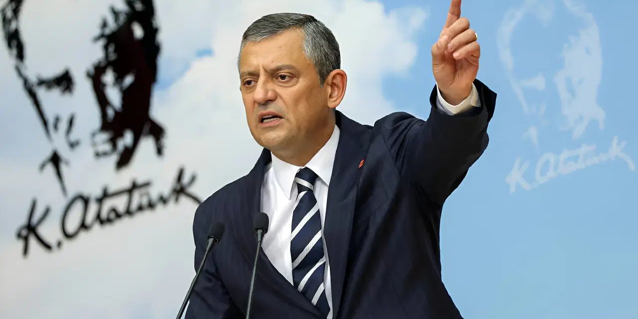 Özgür Özel'den 'Onursal Adıgüzel' tepkisi... 'Bu darbeye sonuna kadar direneceğiz'