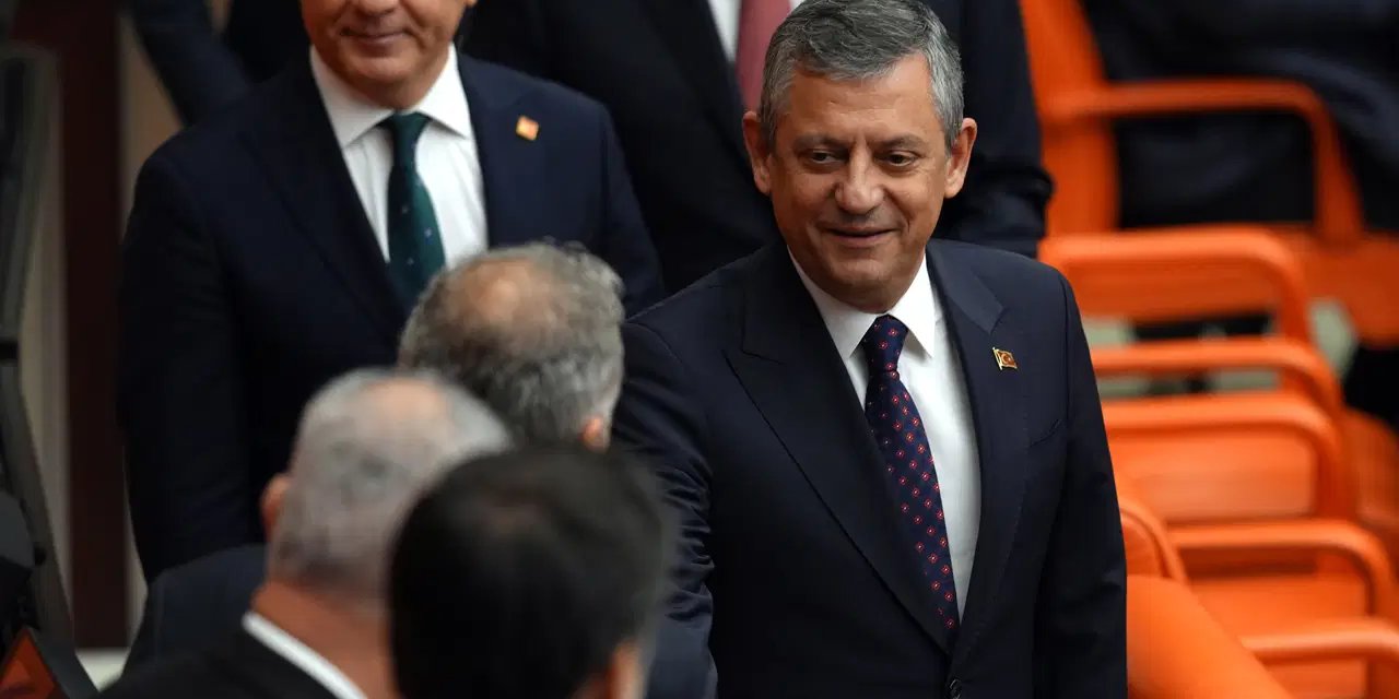 'Yandaş'tan al haberi... TBMM Karma Komisyonu'nda en çok fezleke Özgür Özel'e