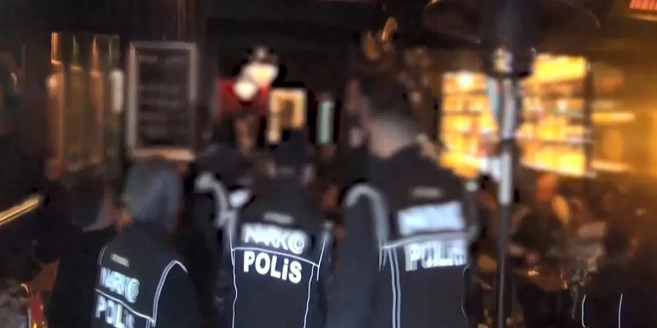 Kadıköy'de eğlence mekanlarına operasyon: İşletme sahipleri de aralarında 100'den fazla gözaltı