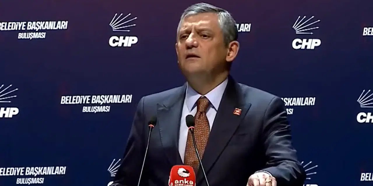 Özgür Özel: "Haysiyet cellatlarını unutursak şerefsiziz"