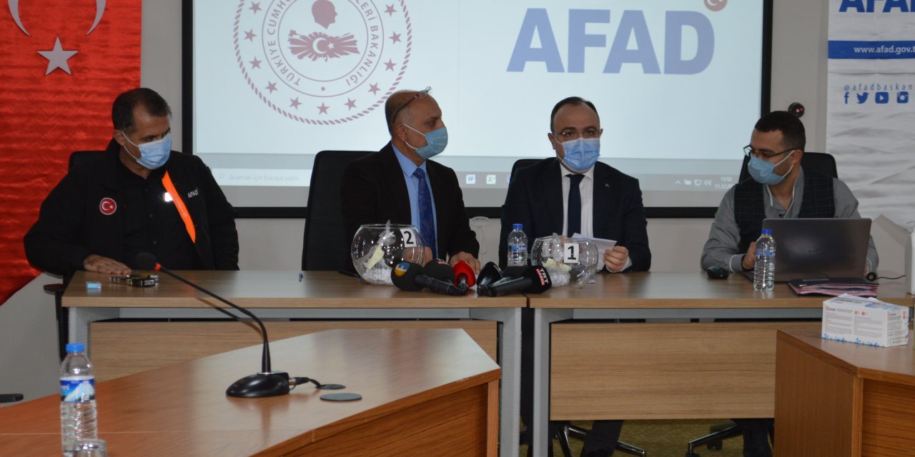 Elazığ'da TOKİ tarafından yapılan konutlar için kura çekildi