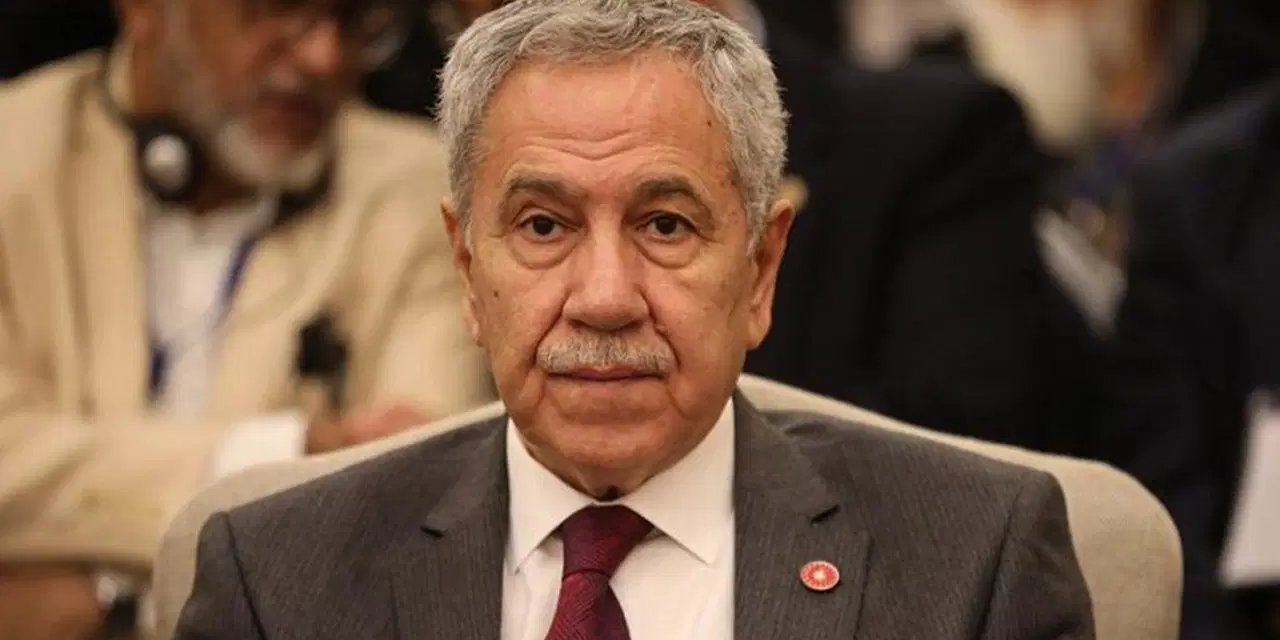 Bülent Arınç'tan 'yeni parti' açıklaması: 'Arkadaşlarımız demokrasi buluşmaları yapıyor'