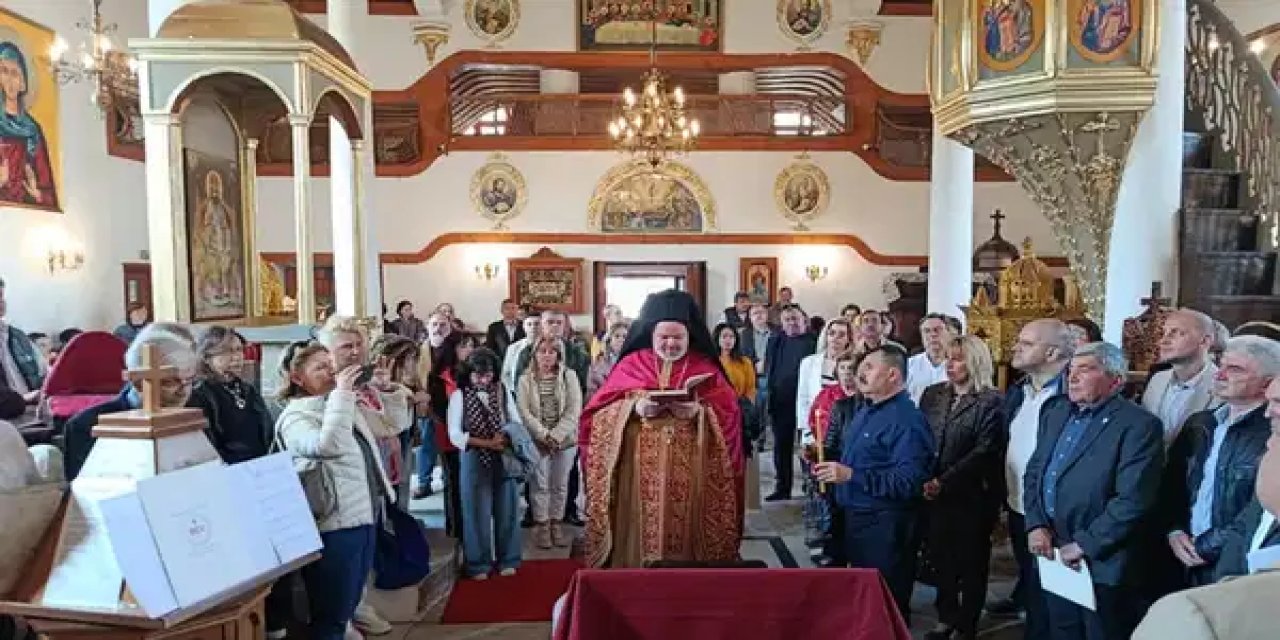 Edirne'de kilisede 'Yunanca ayin' gerginliği