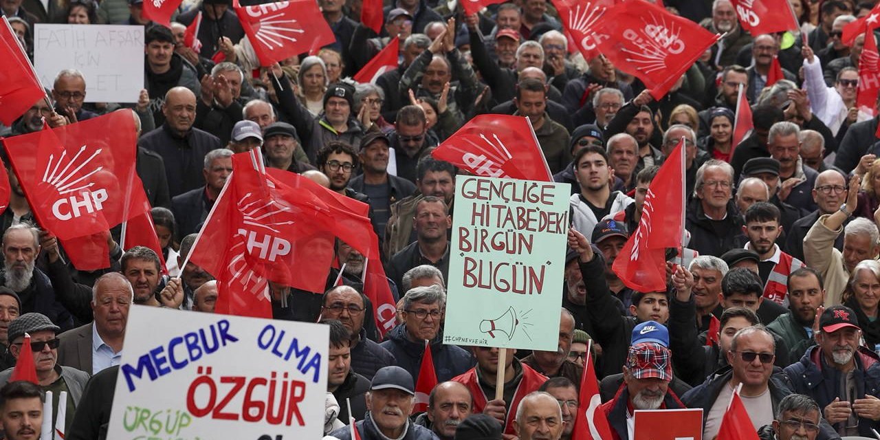 Özgür Özel 'AK Parti perişan olur' demişti: AKP'li hukukçulardan 'CHP'ye kapatma davası' çağrısı