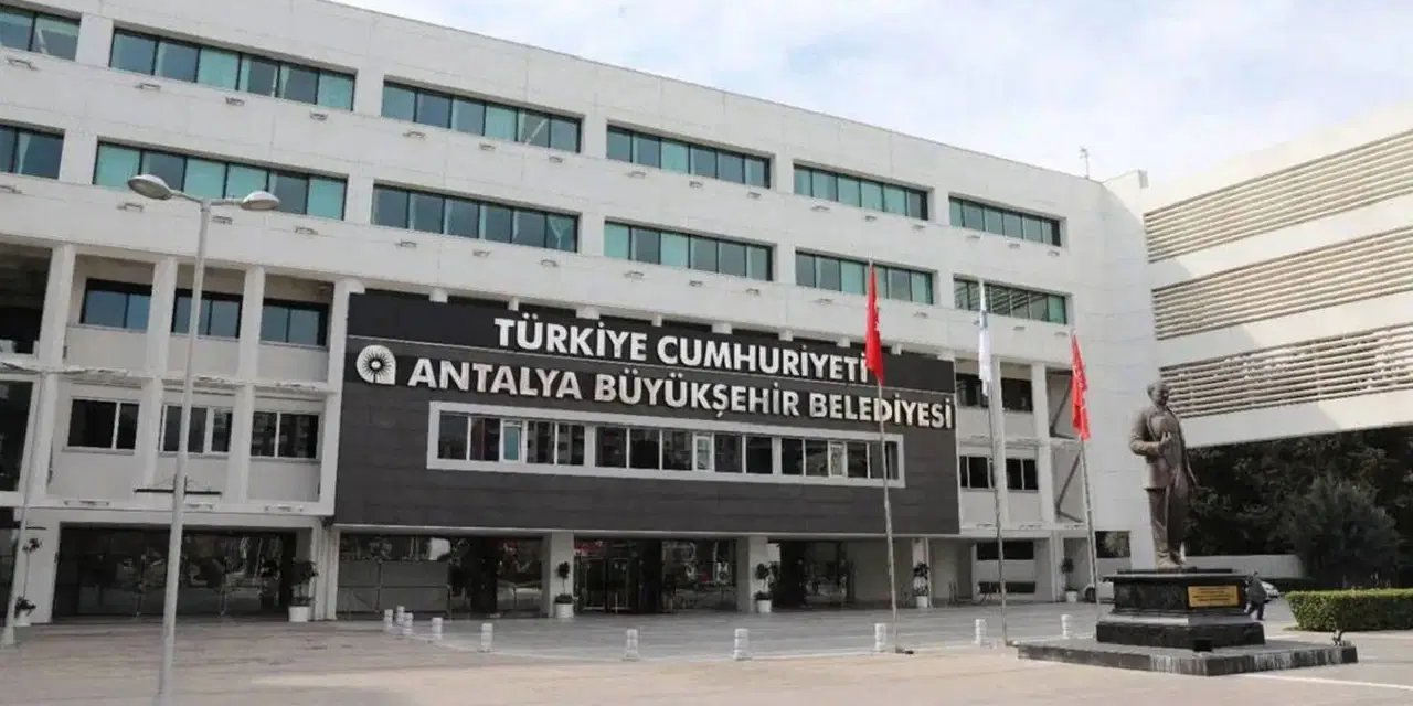 Antalya Büyükşehir Belediyesi'ne yeni operasyon dalgası: Çok sayıda gözaltı var
