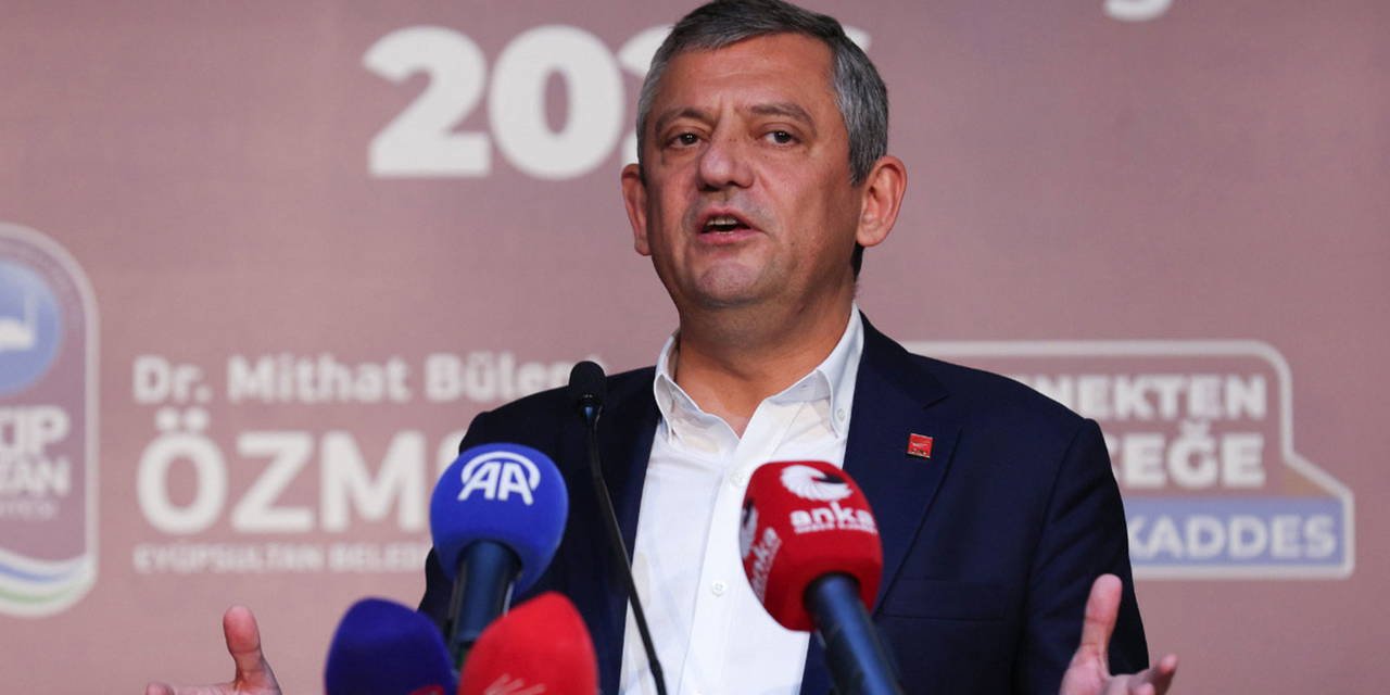 Özgür Özel, AKP'li siyasetçiden gelen mesajı paylaştı: Akın Gürlek iddiası