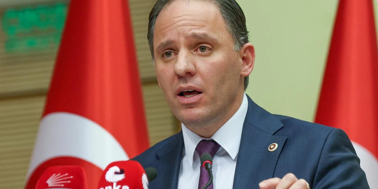 İBB’den AK Parti Genel Merkezi’ne ‘seçimlik’ araç tahsisi: Yavuzyılmaz belgeleri paylaştı