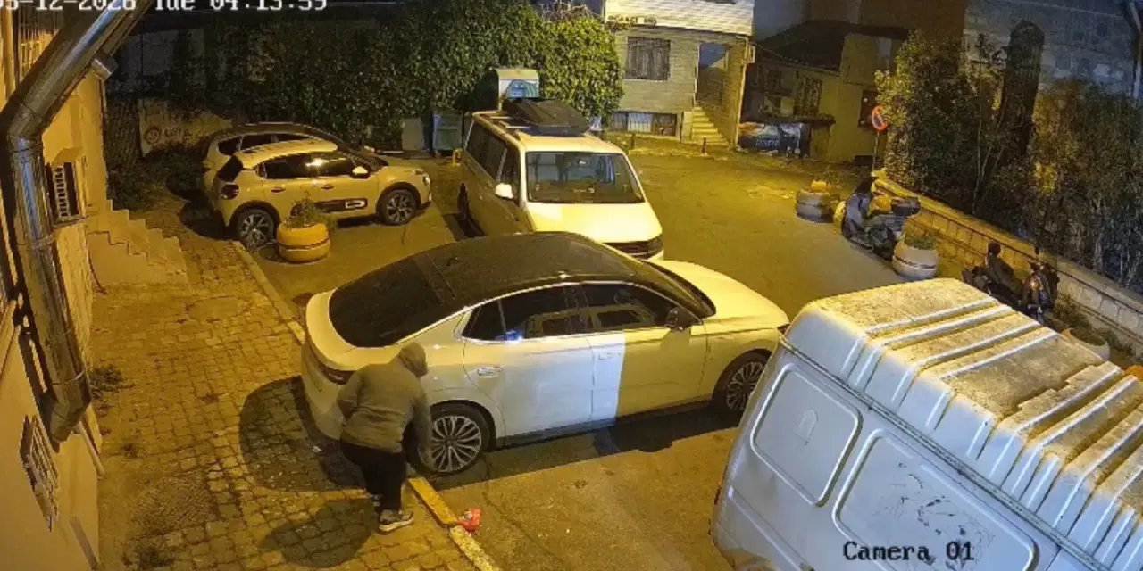 İstanbul'da iş insanının otomobiline saldırı: Lastiklerini bıçakladılar