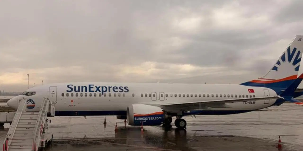 Antalya uçağında 'bomba' ihbarı: Acil iniş yaptı!