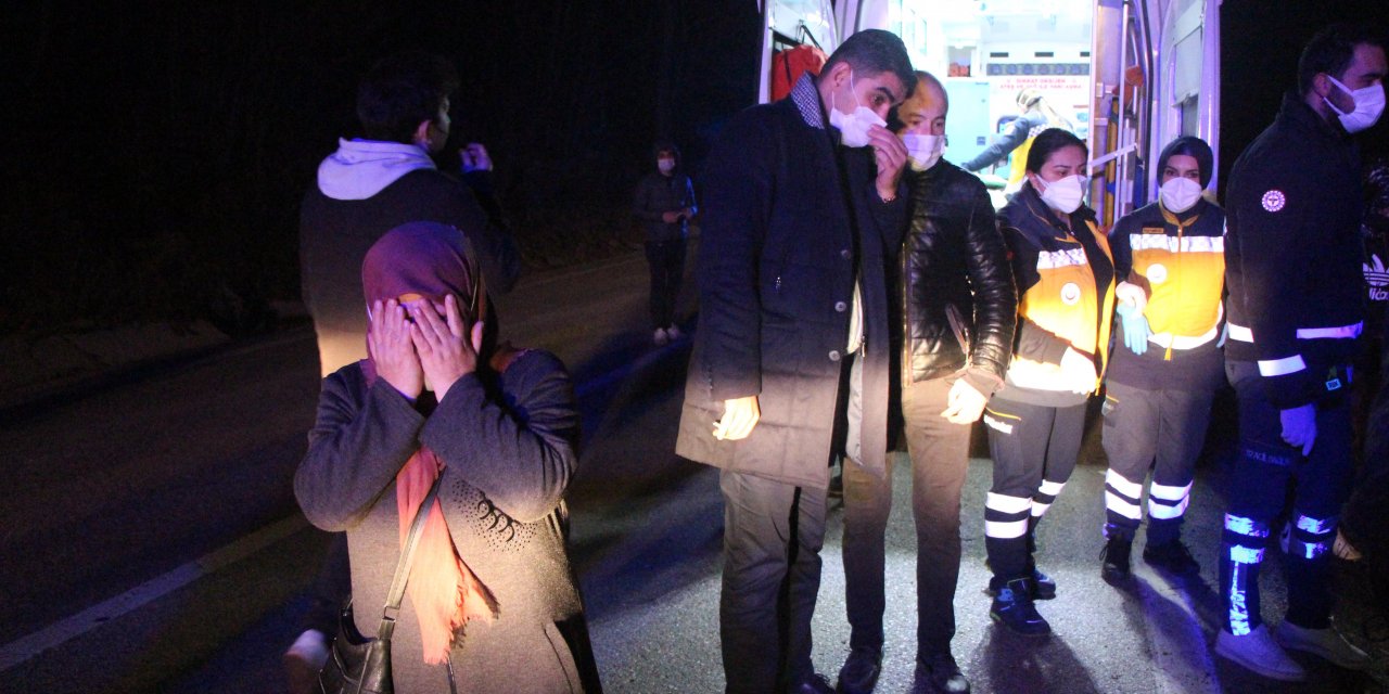 Yaralıya kalp masajı yapıldığı sırada yakınları  korkuyla izledi