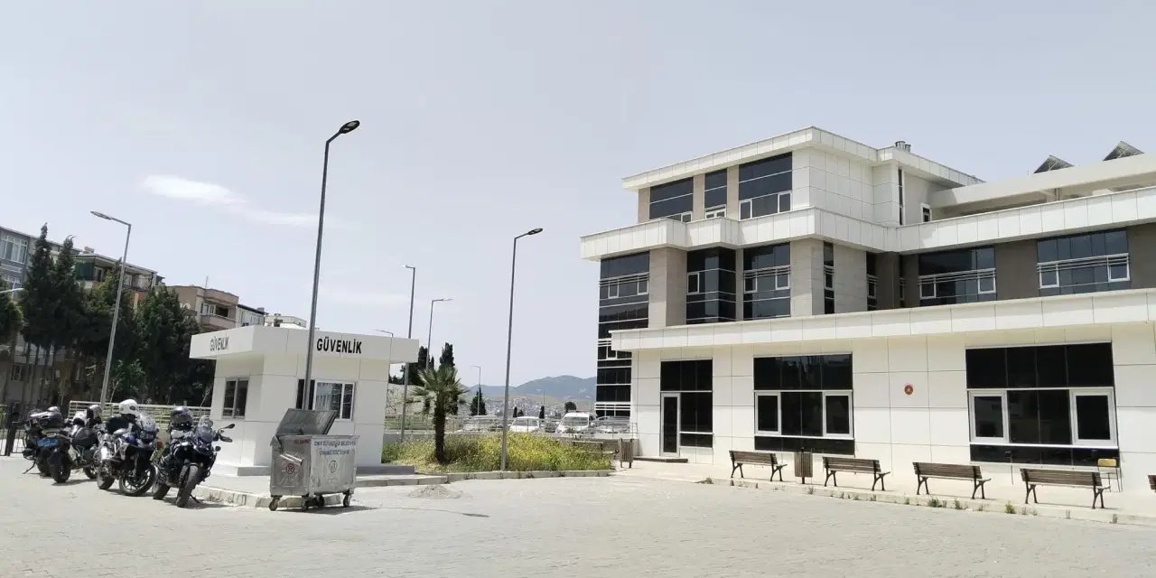 İzmir'de 73 yaşındaki kadının cesedi yanmış halde şantiyede bulundu!